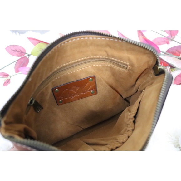 Patricia Nash | Cassini Wristlet - Signature Map - Picture 3 of 3